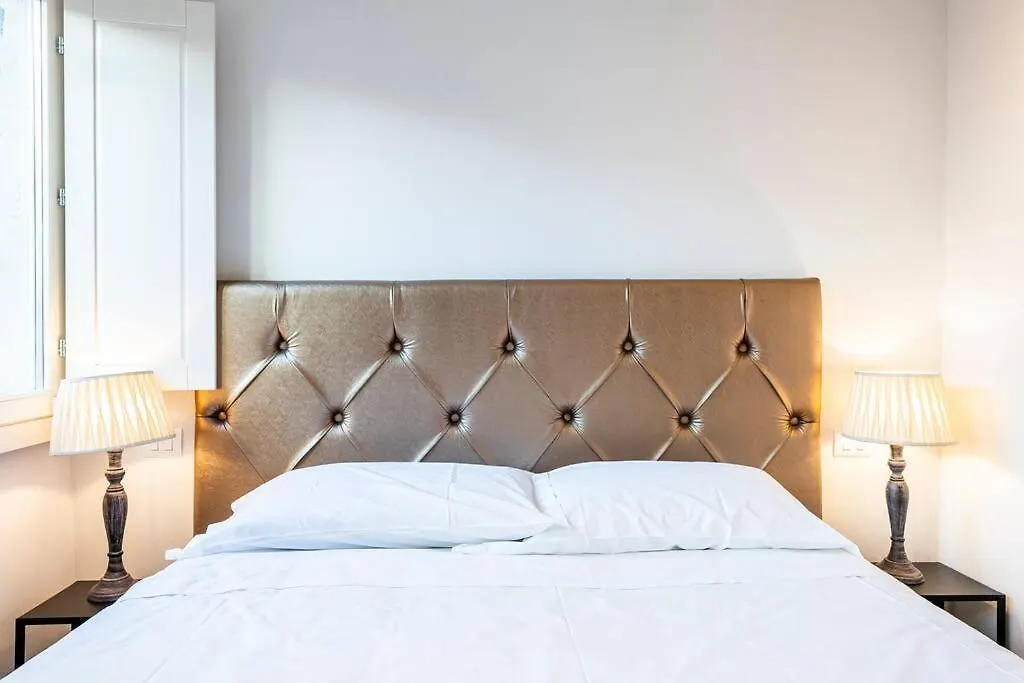 Apartment San Frediano Suite Moderna Florence Italy